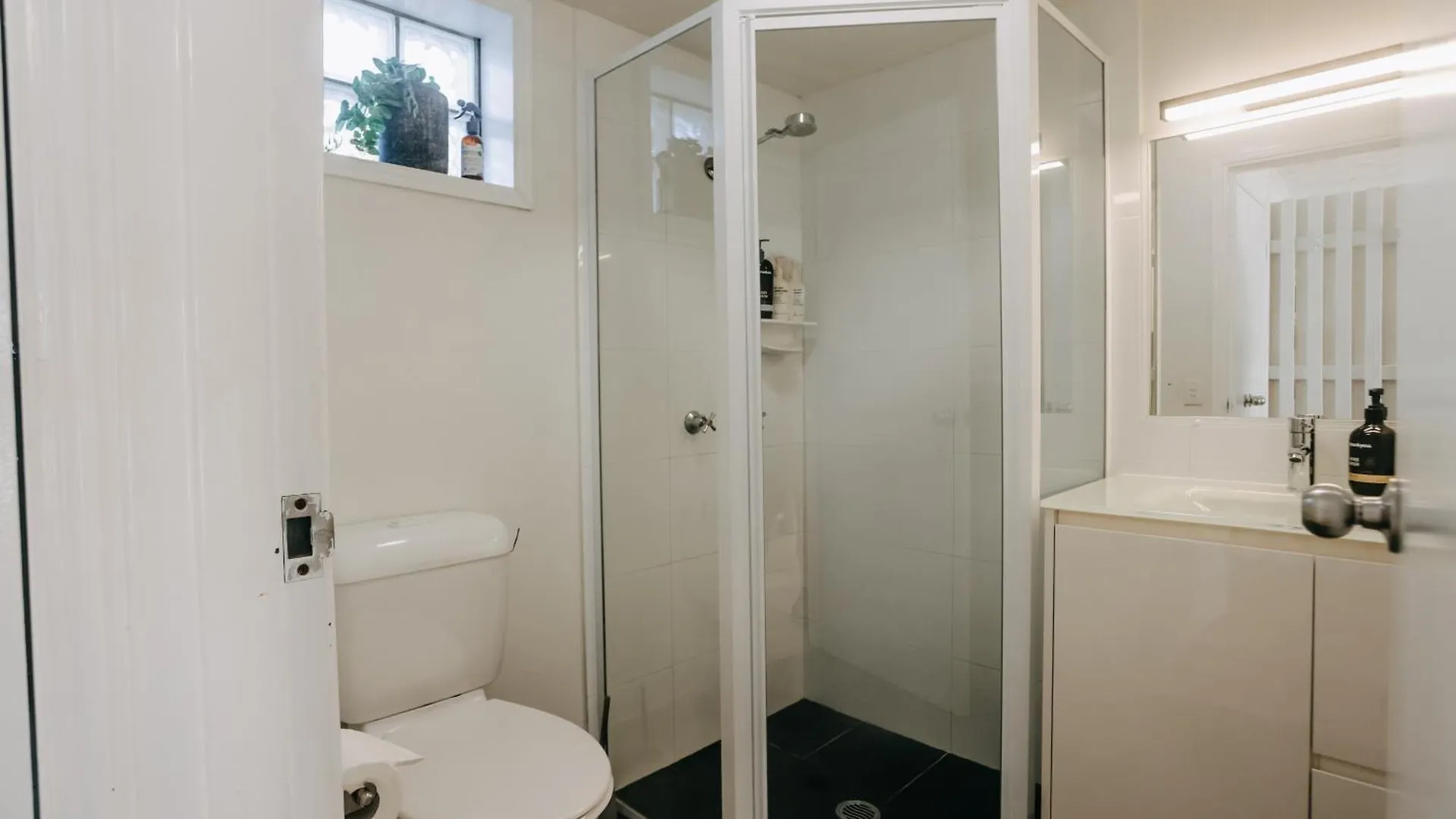 Apartment Aloha - Stylish Central Byron Studio Byron Bay